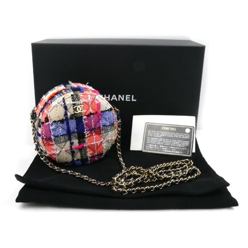 CHANEL Black Shoulder Bag - Picture 6 of 7